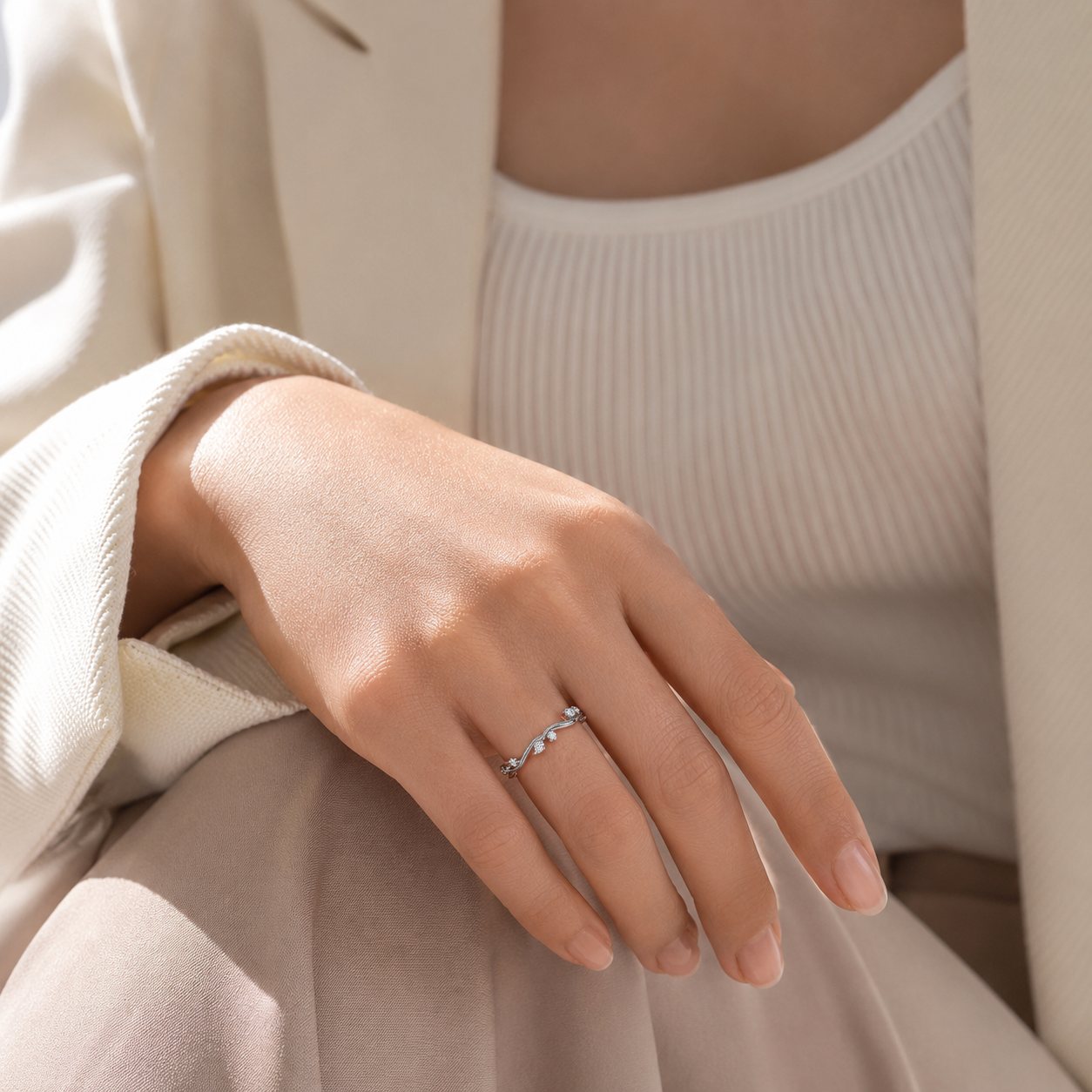 Vintage Vine Diamond Band