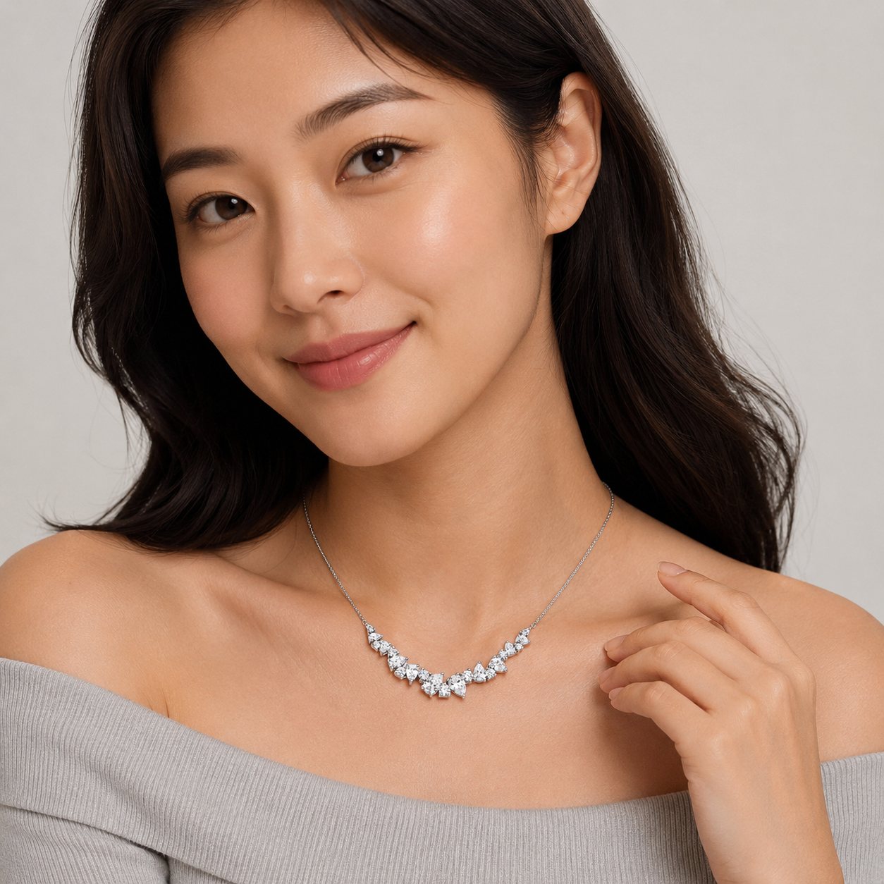 Leaf Arc Diamond Necklace