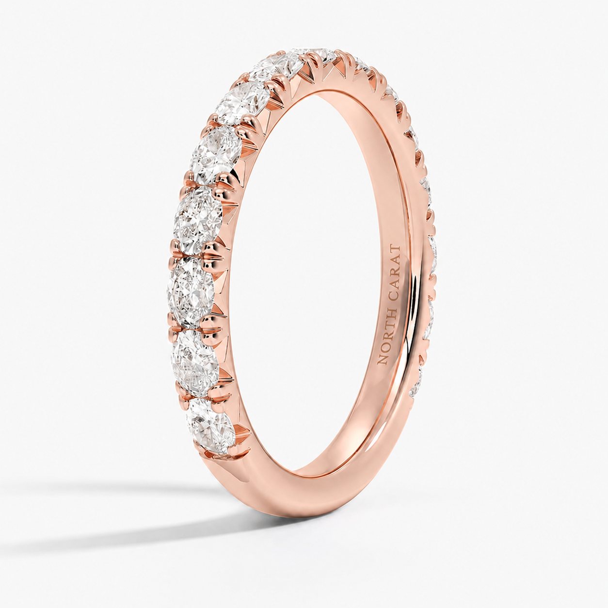 Glacier Oval Pavé Band