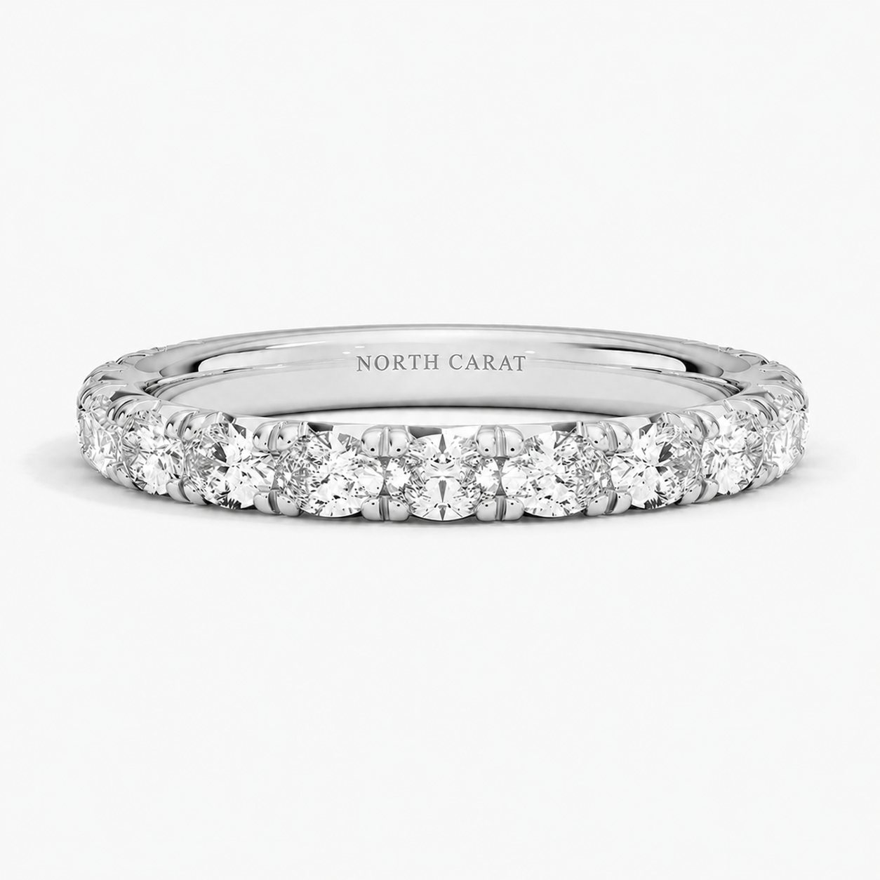 Glacier Oval Pavé Band