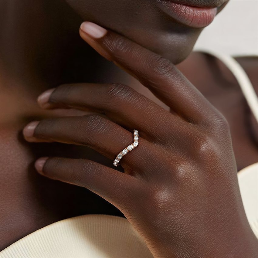 V-Contour Diamond Band