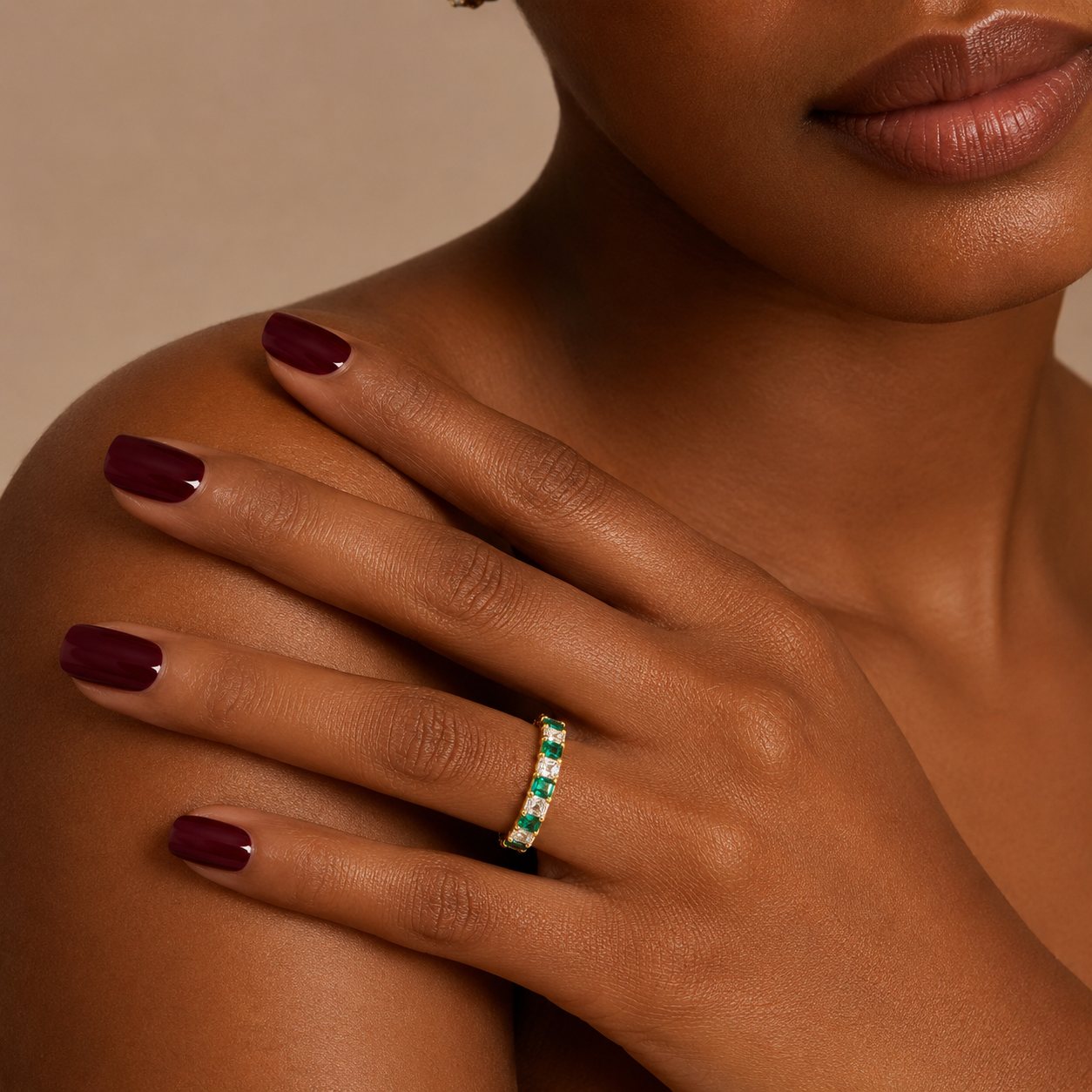 Emerald Diamond Alternating Band
