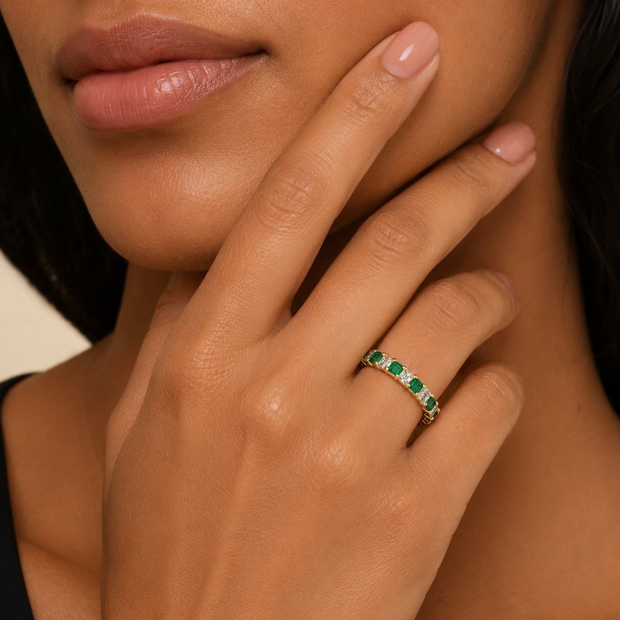 Emerald Diamond Alternating Band